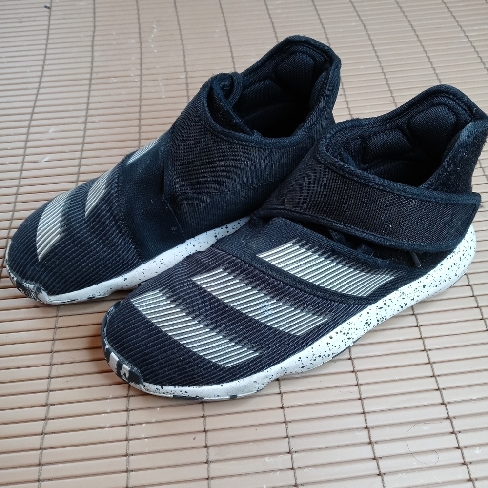 Adidas youth Sz 6. Wo's sz 8. James Harden B/E 3 J  Shoes Black  EH1986 . A1pem